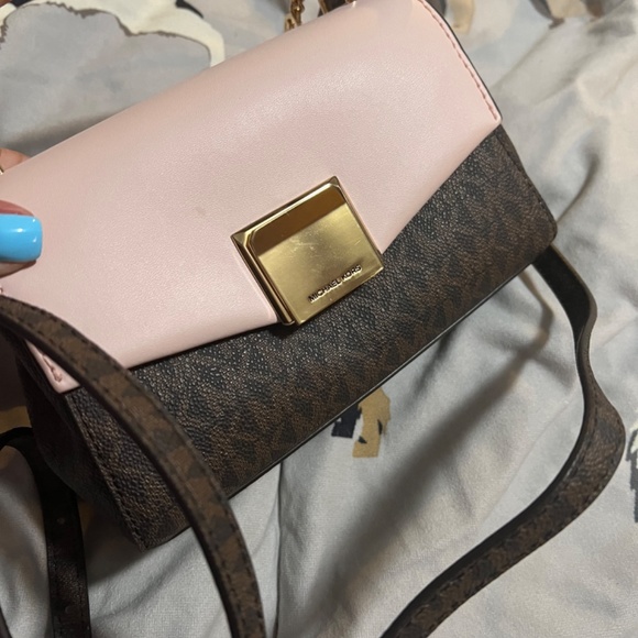 Beautiful micheal kors purse & wallet set - Picture 8 of 13